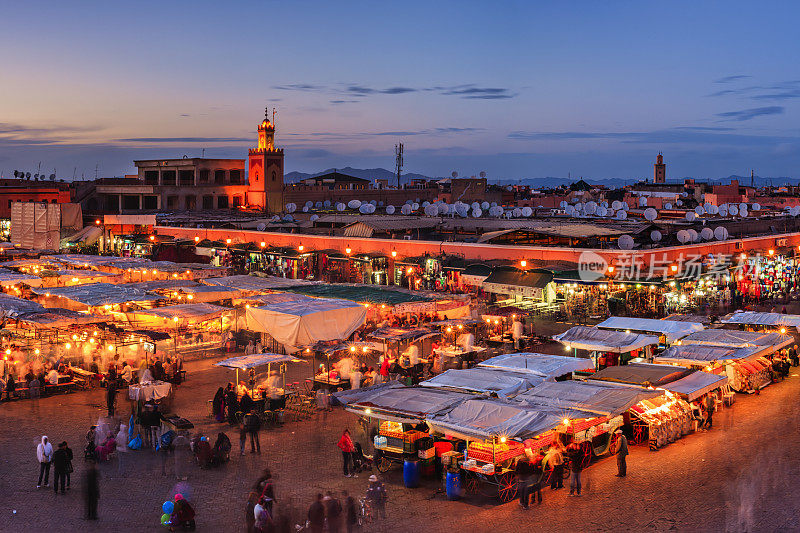 摩洛哥马拉喀什，Djemaa el Fna广场鸟瞰图。